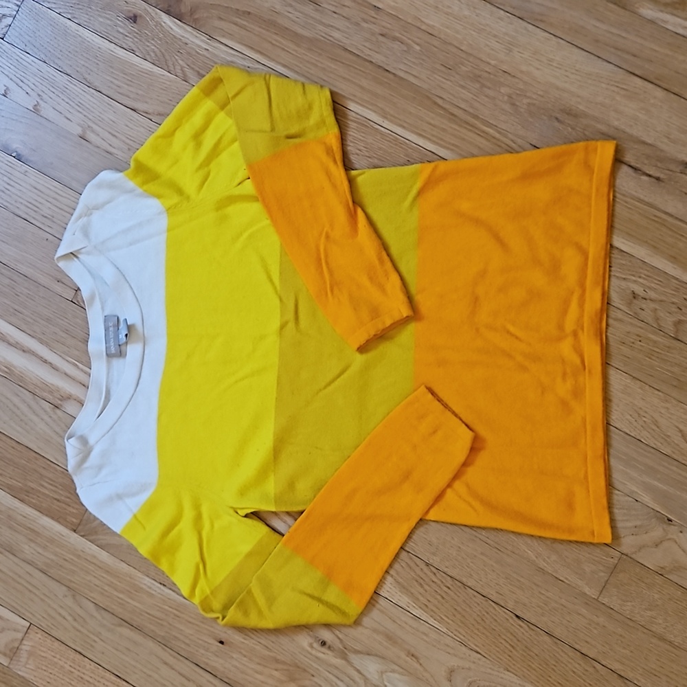 Banana Republic sweater, size M